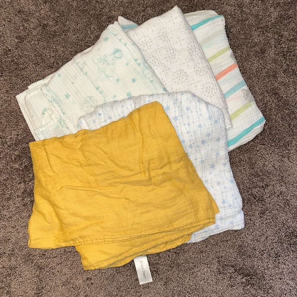 Muslin blanket/swaddle bundle of 5!